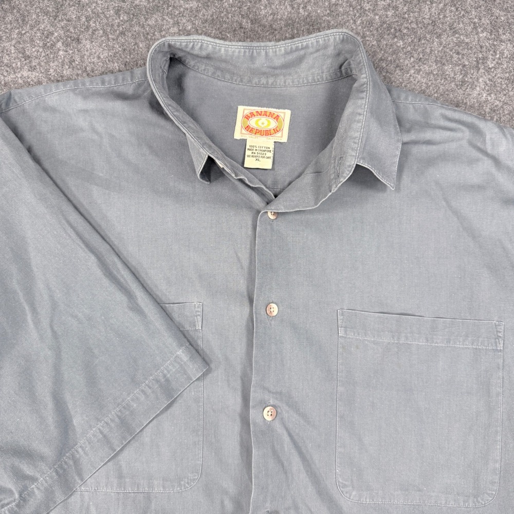 Banana Republic Mens XL Short Sleeve Button Up Shirt Blue Gray Cotton Vintage